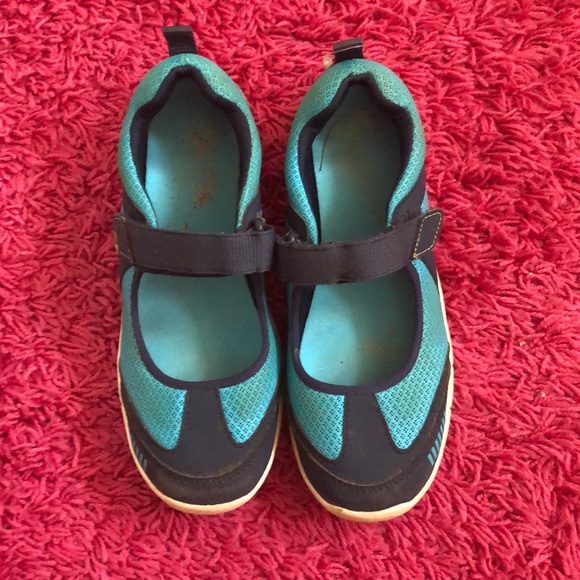 lands end mary jane water shoes